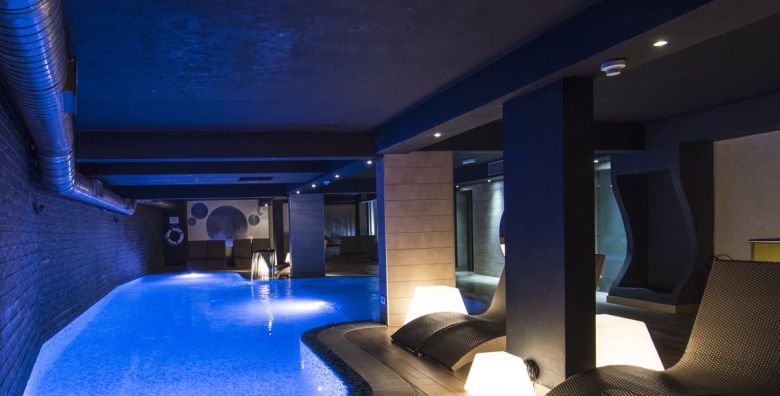 Hotel Lavina  Zimsko opustanje na Jahorini s daskom wellnessa Jahorina Bosna i Hercegovina  899 EUR  5x nocenje u Standard sobi za 2 osobe Polupansion