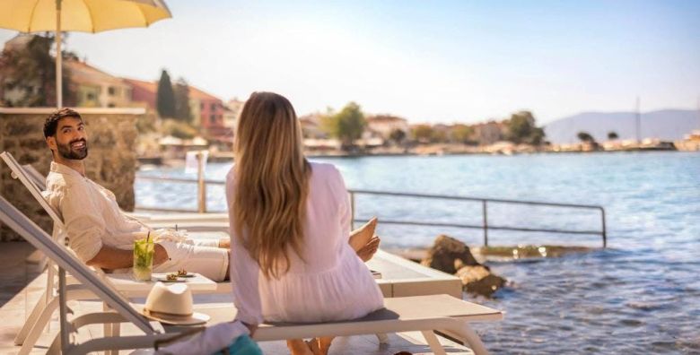 Aminess Style Camping Atea Resort  First minute ljeto u kampu s 5 zvjezdica Njivice Krk Hrvatska  1 299 EUR  7x nocenje u Premium Holiday Home za do 5 odraslih osoba Koristenje bazenskog kompleksa