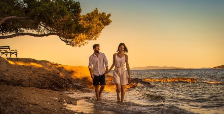 Bellevue Maradiso Casa by Aminess  First minute all inclusive light ljeto za parove u Orebicu Orebic Dalmacija Hrvatska  1 179 EUR  7x nocenje u dvokrevetnoj Comfort sobi s balkonom za 2 osobe All inclusive light