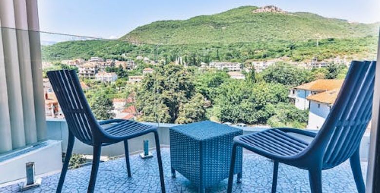 Carine Hotel Kumbor Superior  All inclusive jesen uz more Herceg Novi Crna Gora  155 €