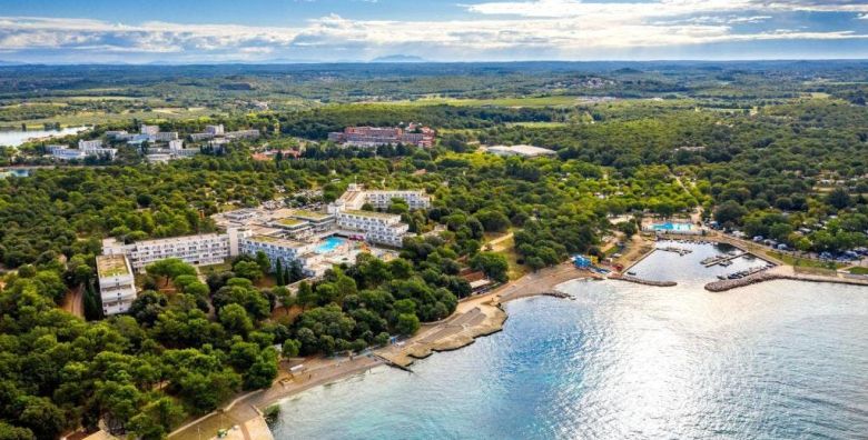 Hotel Delfin Plava Laguna  Ljeto u Porecu Porec Istra Hrvatska  719 EUR  7x nocenje u Economy dvokrevetnoj sobi s dodatnim lezajem za 2 osobe 1 dijete do 11 99 godina besplatno  Polupansion