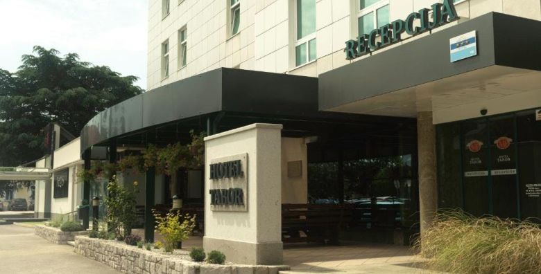 Hotel Tabor Sezana  Dozivite caroliju adventnog Trsta Sezana Slovenija  177 €