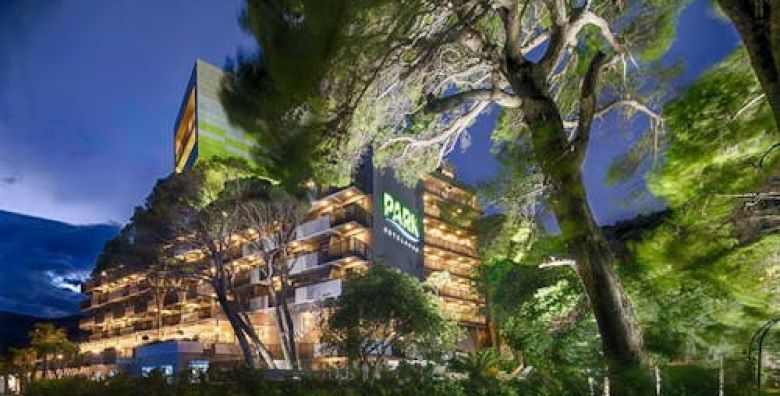 Carine Hotel Park  All inclusive proljece uz more Bijela Crna Gora  116 €