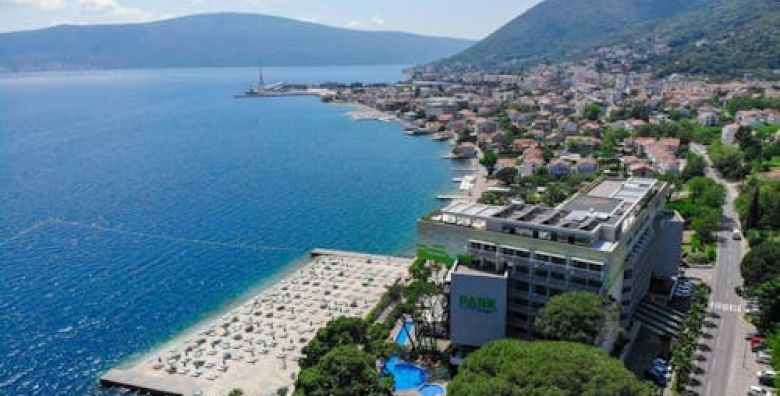 Carine Hotel Park  All inclusive ljeto uz more Bijela Crna Gora  953 €