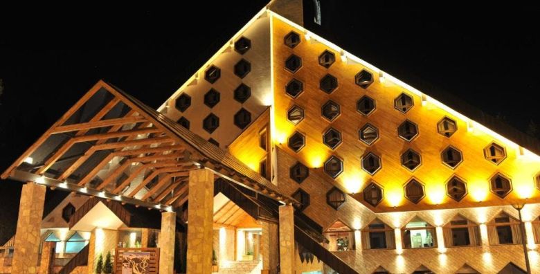 Bianca Resort  Spa  Wellness odmor udvoje u planinskoj oazi Kolasin Crna Gora  495 EUR  3x nocenje u Standard sobi za 2 osobe Dorucak