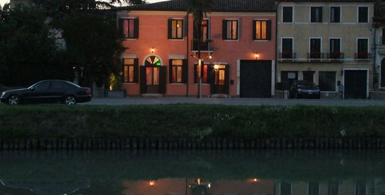 Relais Alcova del Doge  Odmor u Veneciji Venecija Italija  166 EUR  2x nocenje u Classic dvokrevetnoj sobi za 2 osobe Buffet dorucak