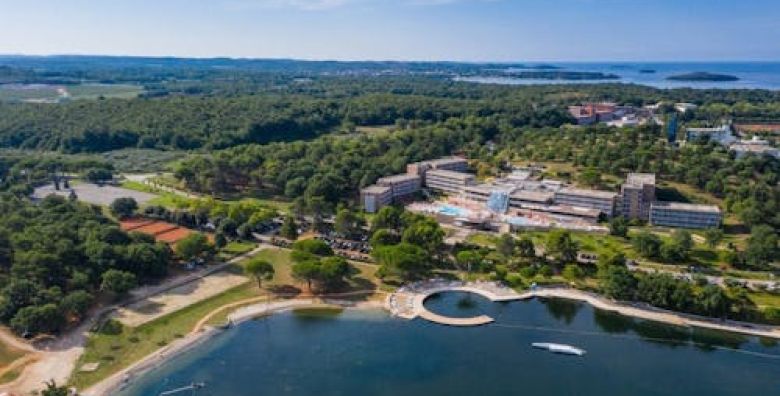 Hotel Molindrio Plava Laguna  Obiteljsko proljece i 1 svibanj u Porecu Porec Istra Hrvatska  315 €
