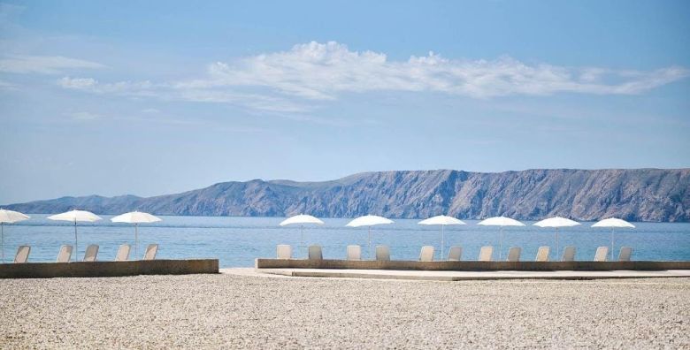 Aminess Vival Lisanj Family Hotel  First minute obiteljsko all inclusive light ljeto s animacijom Novi Vinodolski Hrvatska  2 504 EUR  7x nocenje u dvokrevetnoj Standard sobi za 2 osobe  1 dijete do 14 99 godina i 1 dijete do 2 99 godina besplatno  All inclusive light