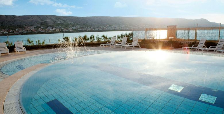 Family Hotel Pagus  First minute all inclusive ljeto na Pagu Pag Sjeverna Dalmacija Hrvatska  1 429 EUR  5x nocenje u Family room pogled more  za 2 osobe 2 djece do 12 godina i 1 dijete do 2 99 godina  All inclusive