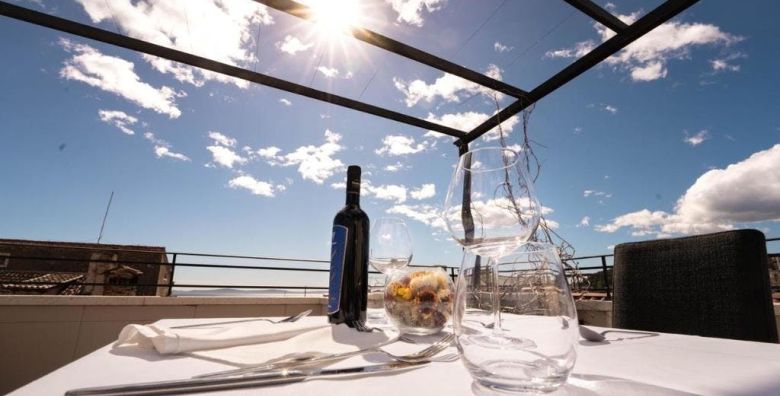 Djeca - Akcija, popust i sniženje. (ponuda: 254616)