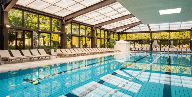 Kamp Terme Jezercica  Zimski odmor u mobilnim kucicama s polupansionom tijekom tjedna Donja Stubica Hrvatska  240 EUR  2x nocenje u mobilnoj kucici Exclusive za 4 odrasle osobe i 2 djece do 11 99 godina Polupansion buffet dorucak i vecera s ukljucenim bezalkoholnim picem iz sankomata uz obroke 