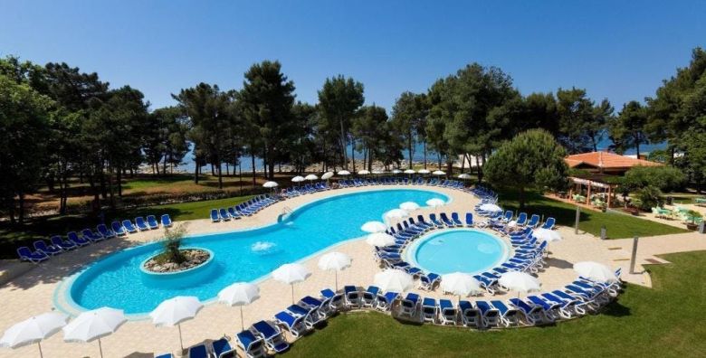 Hotel Aurora Plava Laguna  Obiteljsko all inclusive ljeto uz more Umag Istra Hrvatska  1 139 EUR  5x nocenje u dvokrevetnoj Economy sobi s francuskim krevetom i balkonom pogled park za 2 osobe All inclusive