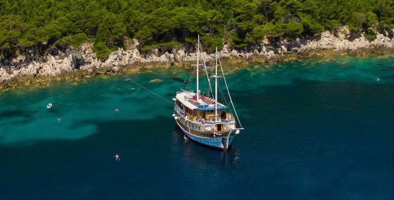 8 dnevno krstarenje juznim Jadranom  Polazak iz Trogira Trogir Hrvatska  649 €