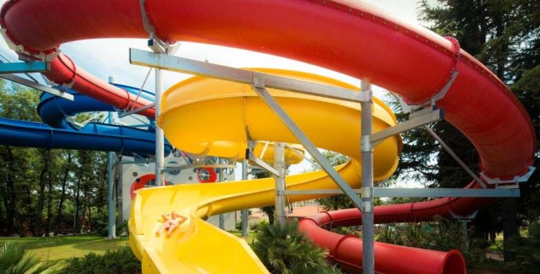 Estetska kirurgija - Akcija, popust i sniženje. (ponuda: 255129)