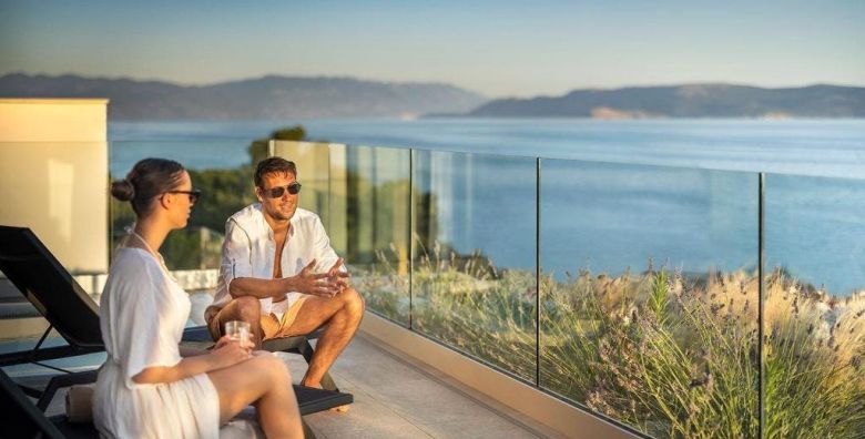 Estetska kirurgija - Akcija, popust i sniženje. (ponuda: 255136)