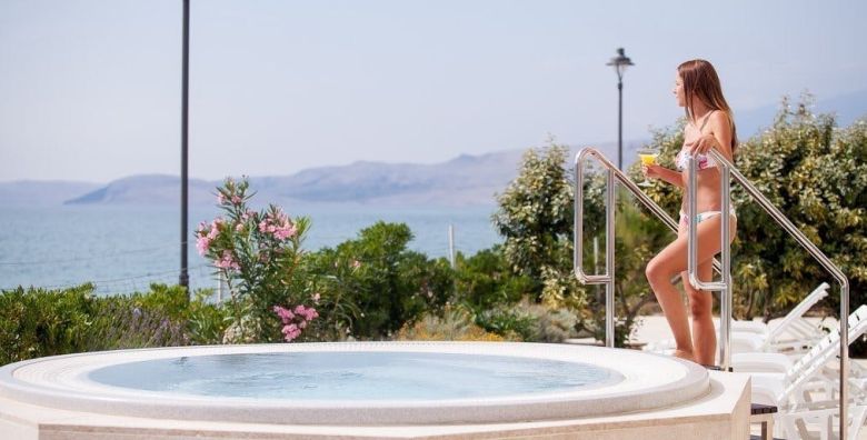 Family Hotel Pagus  First minute all inclusive ljeto na Pagu Pag Sjeverna Dalmacija Hrvatska  639 EUR  3x nocenje u dvokrevetnoj Standard sobi s balkonom pogled park  za 2 osobe 1 dijete do 12 godina i 1 dijete do 2 99 godina  All inclusive