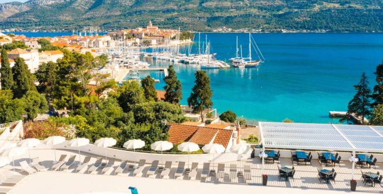 Marko Polo Maradiso Hotel by Aminess  Obiteljski first minute kraj ljeta na Korculi Korcula Dalmacija Hrvatska  270 EUR  2x nocenje u dvokrevetnoj Comfort sobi za 2 osobe 1 dijete do 9 99 godina i 1 dijete do 2 99 godina besplatno  Polupansion