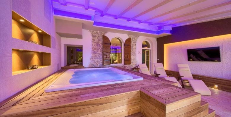 Hotel Kanajt  Romanticno wellness opustanje na Krku Punat otok Krk Hrvatska  114 EUR  1x nocenje u dvokrevetnoj Superior sobi s pogledom na more za 2 osobe Bogati buffet dorucak