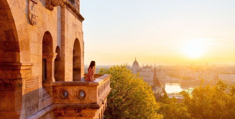 Escala Hotel  Suites Budapest Budimpesta Madjarska  215 EUR  3x nocenje u dvokrevetnoj Standard sobi za 2 osobe Buffet dorucak