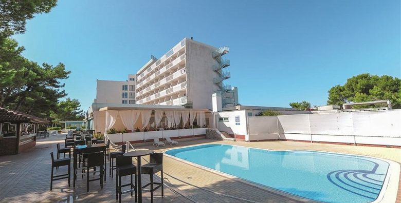 Hotel Pula  First minute ljeto u Puli Pula Istra Hrvatska  415 €