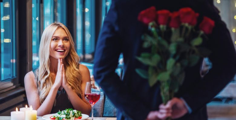 Hotel IN Biograd  Valentinovo paket  Vecera  koncert Biograd na Moru Dalmacija Hrvatska  379 EUR  2x nocenje u prostranoj Superior sobi morska strana za 2 osobe Dorucak buffet ili a la carte; ovisno o broju gostiju 