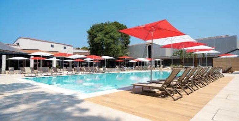 Hotel Pelegrin Plava Laguna  Ljeto u obnovljenom hotelu u Istri Umag Istra Hrvatska  1706 €