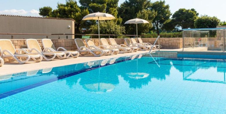 Aminess Vival Casa Velaris  First minute odmor na Bracu Supetar otok Brac Dalmacija Hrvatska  225 EUR  2x nocenje u dvokrevetnoj Standard sobi sza 2 osobe 1 dijete do 2 99 godina besplatno  Polupansion