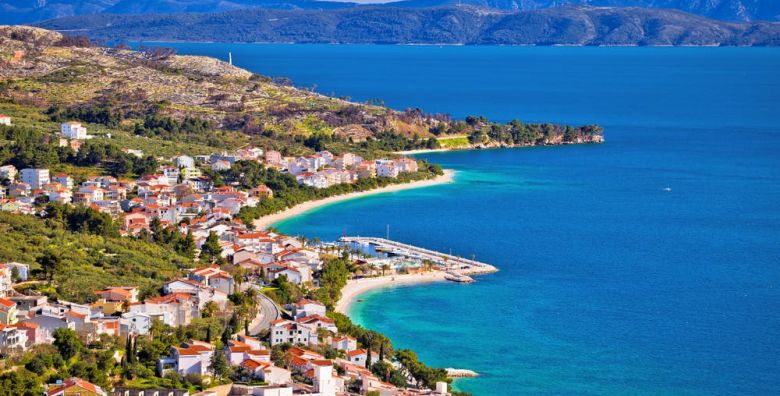 Villa Vinka  Odmor u Tucepima izvan glavne sezone Tucepi Makarska rivijera Dalmacija Hrvatska  232 EUR  2x nocenje u dvokrevetnoj Classic sobi s balkonom za 2 osobe Polupansion