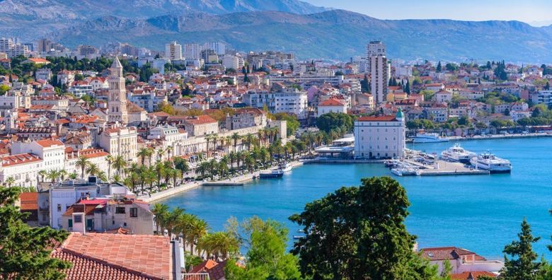 Hotel Batuda  Zimski odmor udvoje u Splitu  Split Dalmacija Hrvatska  94 EUR  1x nocenje u apartmanu za 2 osobe Dorucak