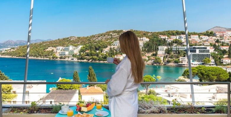 Hotel Uvala  Wellness odmor u Jadranskom biseru Dubrovnik Dalmacija Hrvatska  420 EUR  5x nocenje u dvokrevetnoj sobi s balkonom pogled more za 2 osobe Polupansion dorucak i vecera 
