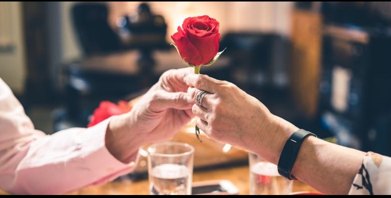 Hotel Olympia  Valentinov sunset lunch uz wellness Vodice Dalmacija Hrvatska  246 EUR  2x nocenje u dvokrevetnoj Classic sobi pogled park balkon za 2 osobe Dorucak