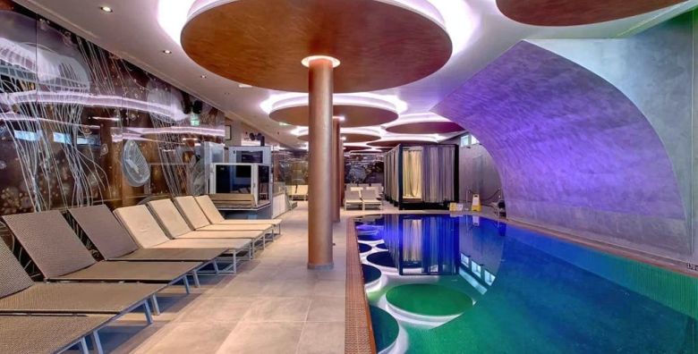 Grand Hotel Slavia  Vrhunsko wellness opustanje na Makarskoj rivijeri Baska Voda Makarska rivijera Dalmacija Hrvatska  190 EUR  2x nocenje u Standard dvokrevetnoj sobi za 2 osobe Dorucak