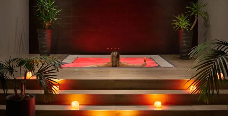 Hotel Olympia  Paket wellness opustanja i vrhunske zabave za Dan zena Vodice Dalmacija Hrvatska  348 EUR  2x nocenje u dvokrevetnoj Classic sobi pogled park balkon za 2 osobe Dorucak