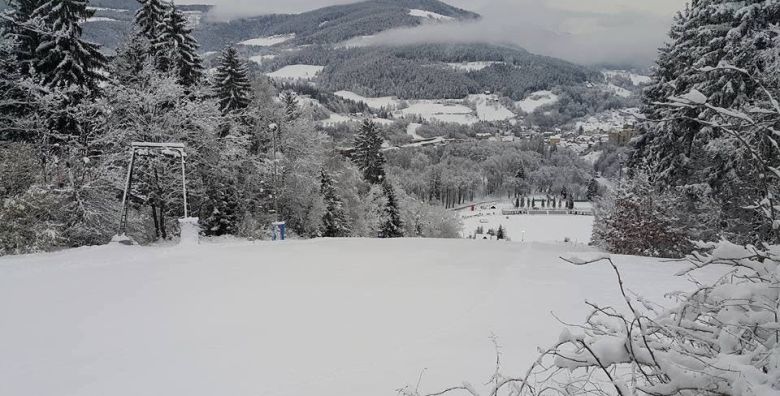 Skijaliste Poseka  Dnevno skijanje za odrasle Ravne na Koroskem Slovenija  14 €