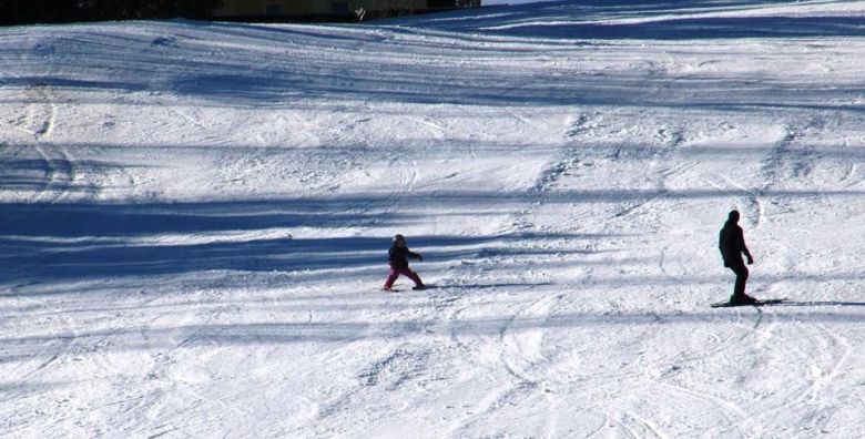 Skijaliste Poseka  Skijanje za djecu u trajanju od 3 sata Ravne na Koroskem Slovenija  7 €