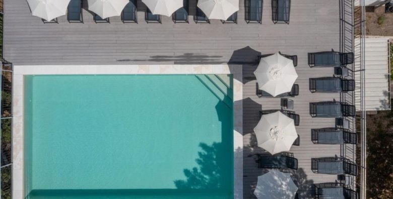 Holiday Resort Ad Turres  First minute ljeto u Crikvenici  Crikvenica Hrvatska  1 139 EUR  7x nocenje u Standard dvokrevetnoj sobi s balkonom za 2 osobe 1 dijete do 11 99 godina besplatno  Polupansion