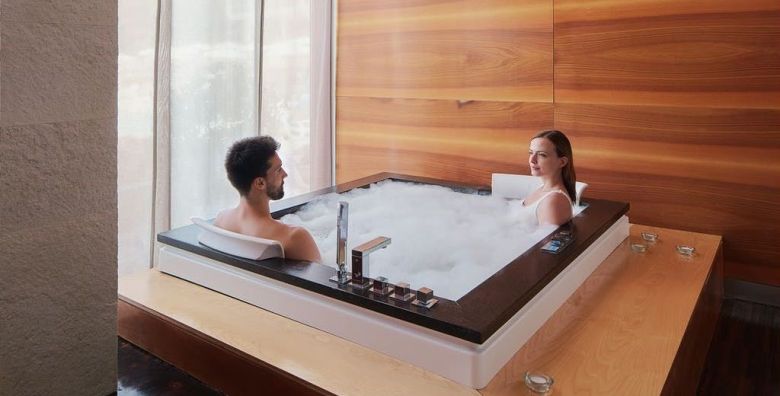 Estetska kirurgija - Akcija, popust i sniženje. (ponuda: 256901)