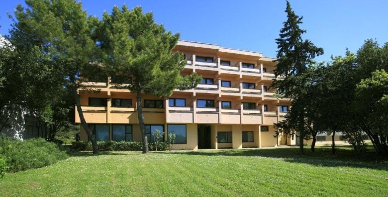 Hotel Donat  All inclusive odmor u Dalmaciji  Dvokrevetna soba Zadar Dalmacija Hrvatska  390 EUR  3x nocenje u Economy dvokrevetnoj sobi za 2 osobe All inclusive