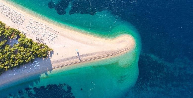 Bluesun Holiday Village Bonaca  Proljece s punim pansionom na Bolu Bol otok Brac Dalmacija Hrvatska  216 EUR  2x nocenje u Standard dvokrevetnoj sobi plus s balkonom morska strana  za 2 osobe 1 dijete do 9 99 godina i 1 dijete do 2 99 godina besplatno  Puni pansion