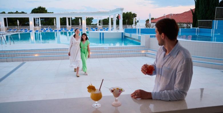 Moda - Akcija, popust i sniženje. (ponuda: 257104)