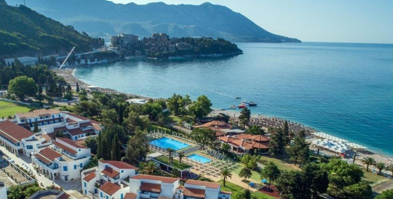 Hotel Aleksandar  1 svibanj u Crnoj Gori Budva Crna Gora  340 €