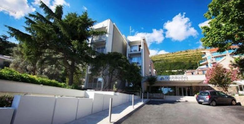 Hotel Castellastva  Odmor u Petrovcu Petrovac Crna Gora  693 €