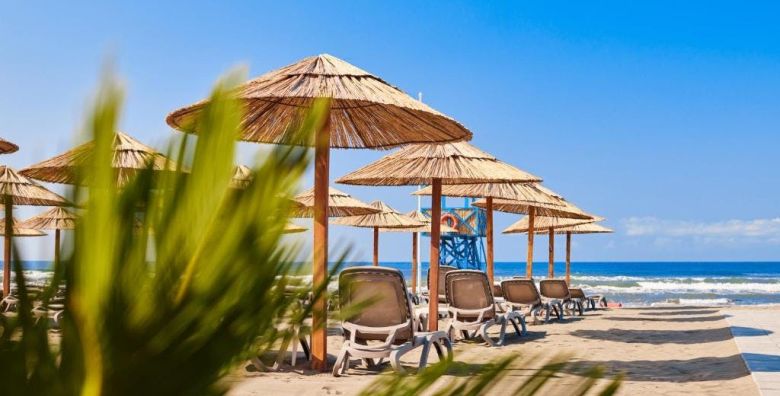 Azul Beach Resort Montenegro  All inclusive odmor Ulcinj Crna Gora  1 165 EUR  5x nocenje u Two bedroom suite za 2 osobe All inclusive
