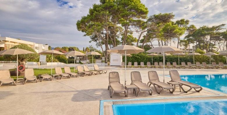 Azul Beach Resort Montenegro  All inclusive odmor Ulcinj Crna Gora  790 EUR  3x nocenje u Two bedroom suite za 2 osobe All inclusive