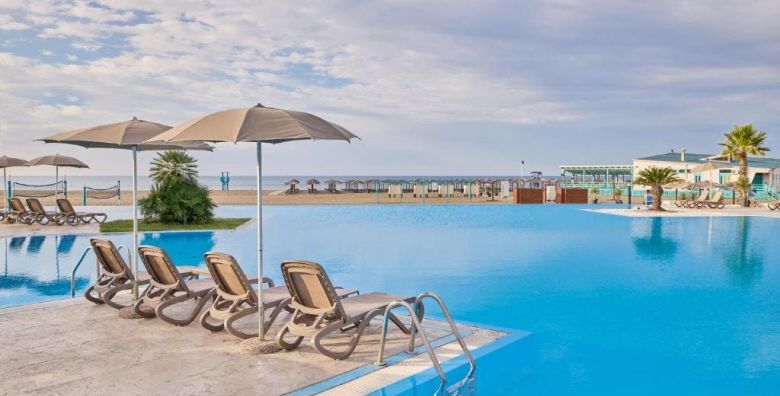Azul Beach Resort Montenegro  All inclusive odmor Ulcinj Crna Gora  1 317 EUR  5x nocenje u Two bedroom suite za 2 osobe All inclusive