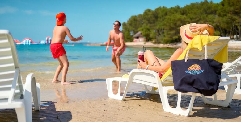 Moda - Akcija, popust i sniženje. (ponuda: 257215)