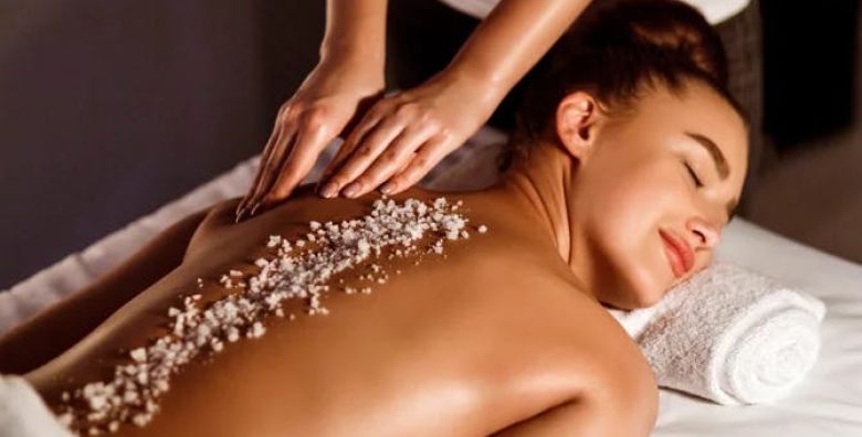 GH Bernardin  Wellness Paradise Spa  Opustanje u saunama i bazenu uz ukljucenu masazu Portoroz Slovenija  44 EUR  Koristenje sauna i bazena s panoramskim pogledom u trajanju od 1 sat za 1 osobu Opustajuca masaza tijela s morskim mineralima u trajanju od 45 minuta