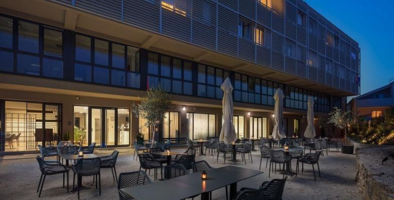 Hotel Pax  Romantican odmor u Splitu Split Dalmacija Hrvatska  69 EUR  1x nocenje u dvokrevetnoj Classic sobi pogled more za 2 osobe Dorucak