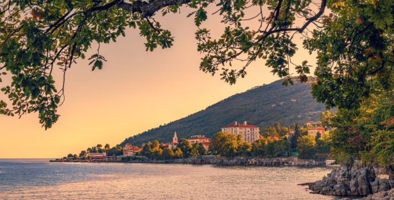 Moda - Akcija, popust i sniženje. (ponuda: 257401)