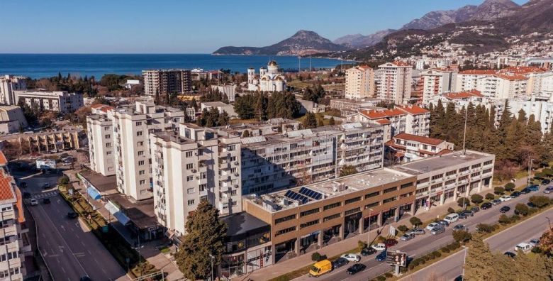 Estetska kirurgija - Akcija, popust i sniženje. (ponuda: 257526)